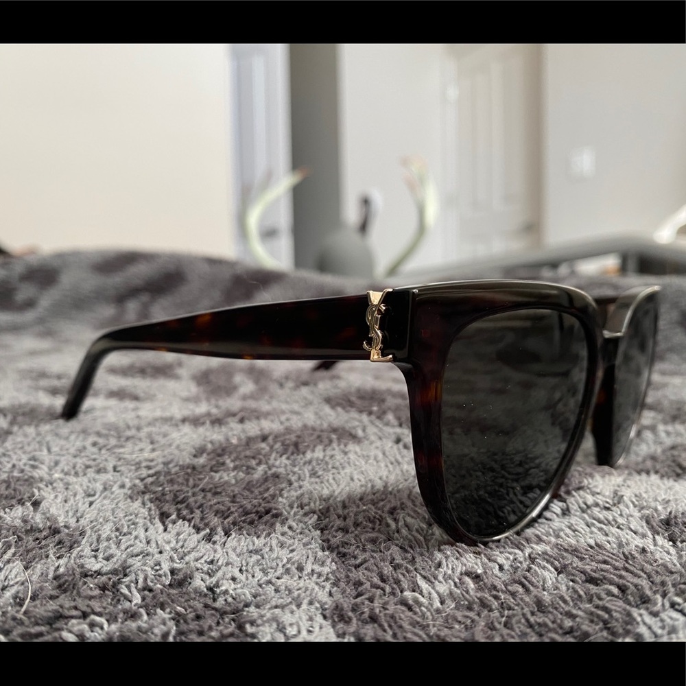 Sunglasses - Picture 3 of 6